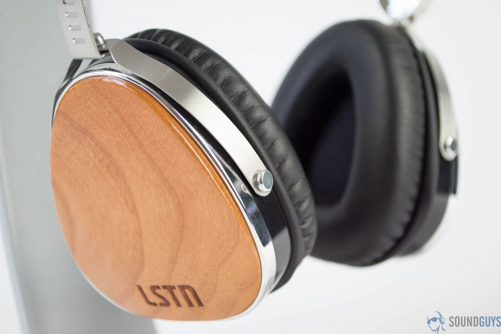 lstn-troubadour-sg-3