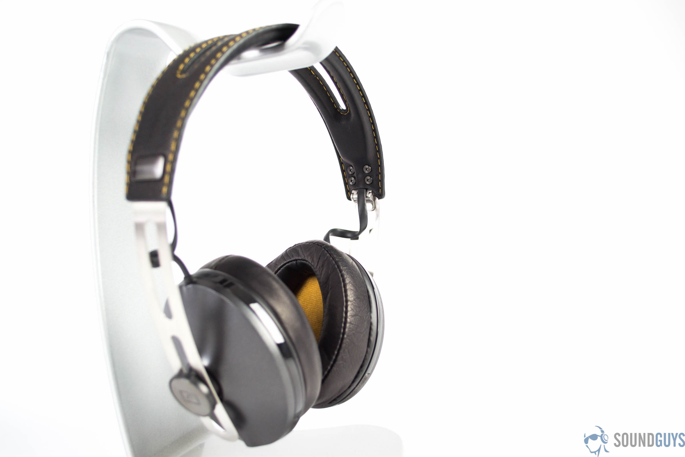 sennheiser-momentum-wireless-sg-3 sennheiser-momentum-wireless-sg-3