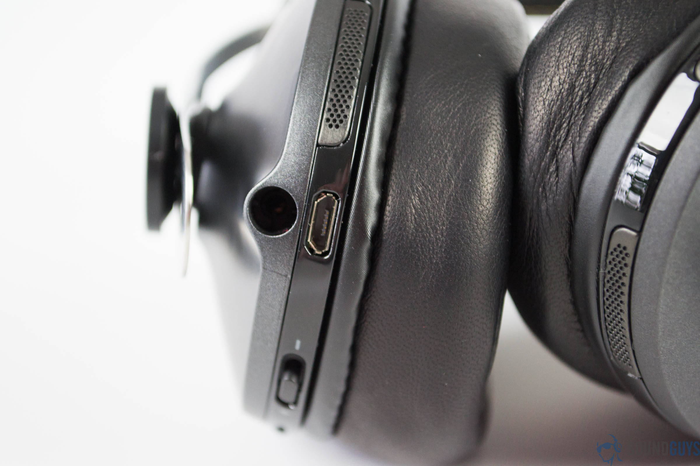 sennheiser-momentum-wireless-sg-6 sennheiser-momentum-wireless-sg-6