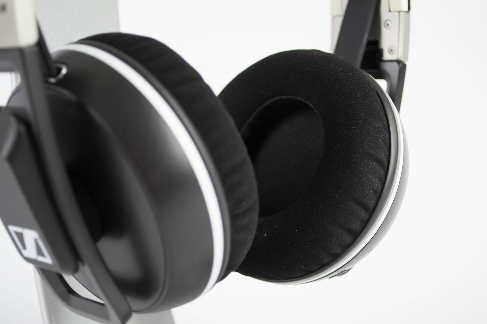 sennheiser-urbanite-xl-wireless-sg-6 sennheiser-urbanite-xl-wireless-sg-6