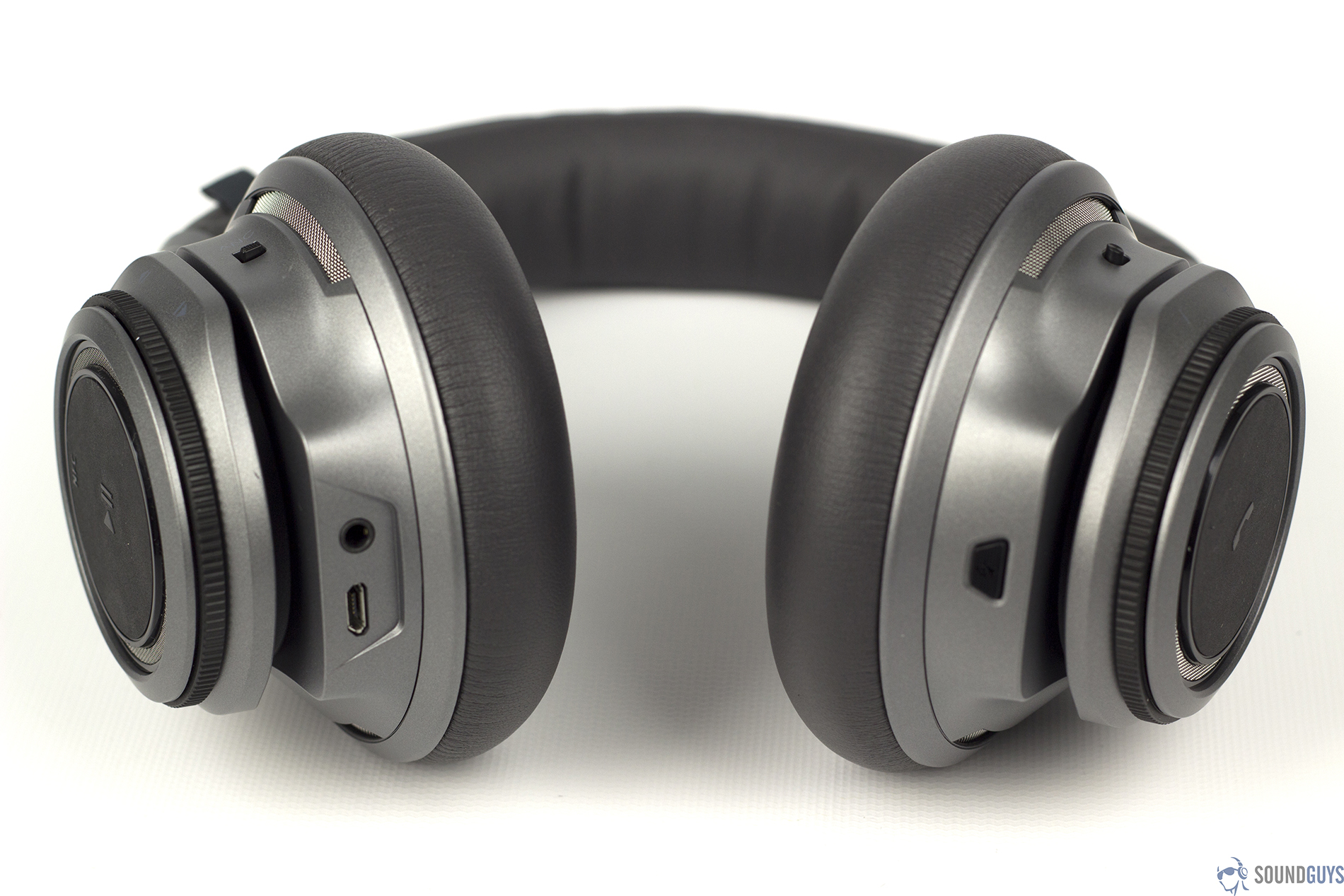 Plantronics Backbeat Pro+5