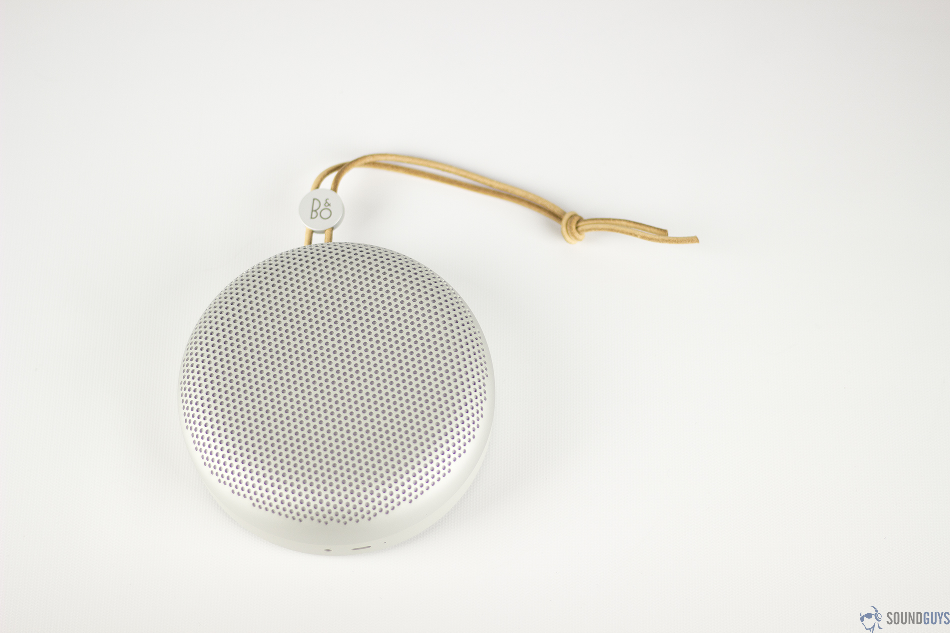 Slim het formulier Verminderen B&O Beoplay A1 Review - SoundGuys