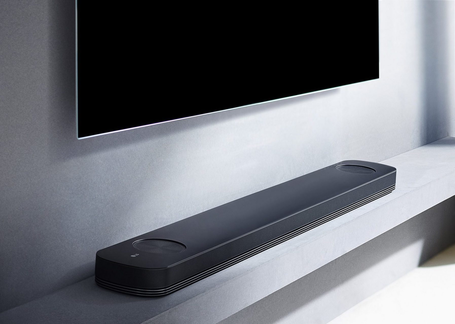 LG-SoundBar_SJ9 Dolby Atmos Soundbar setup: LG SJ9 image below a TV