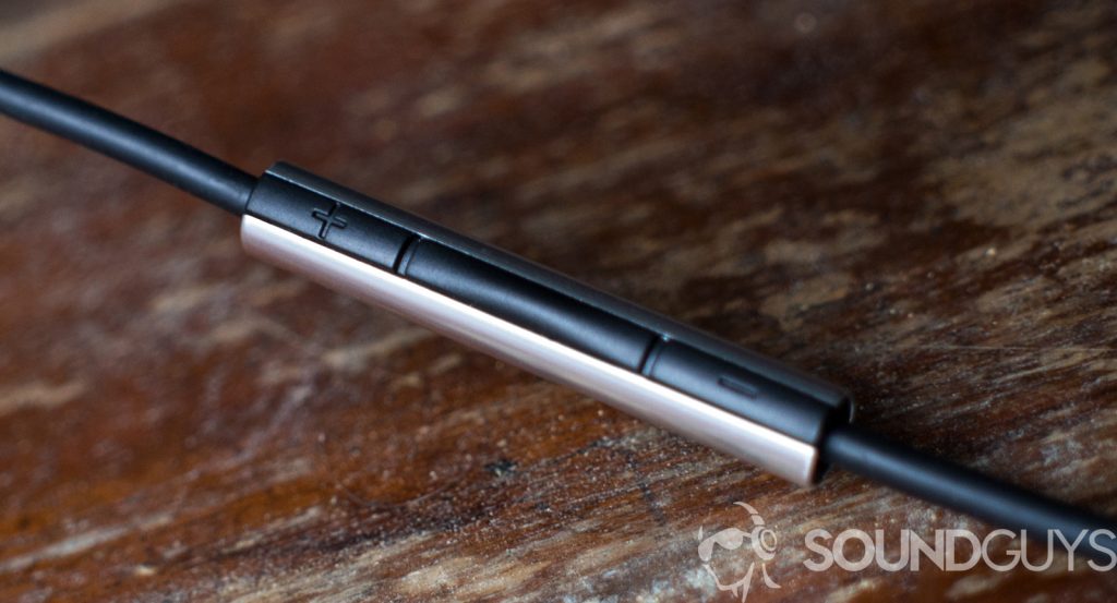 A photo of the Bowers and Wilkins P9 Signature's inline remote.