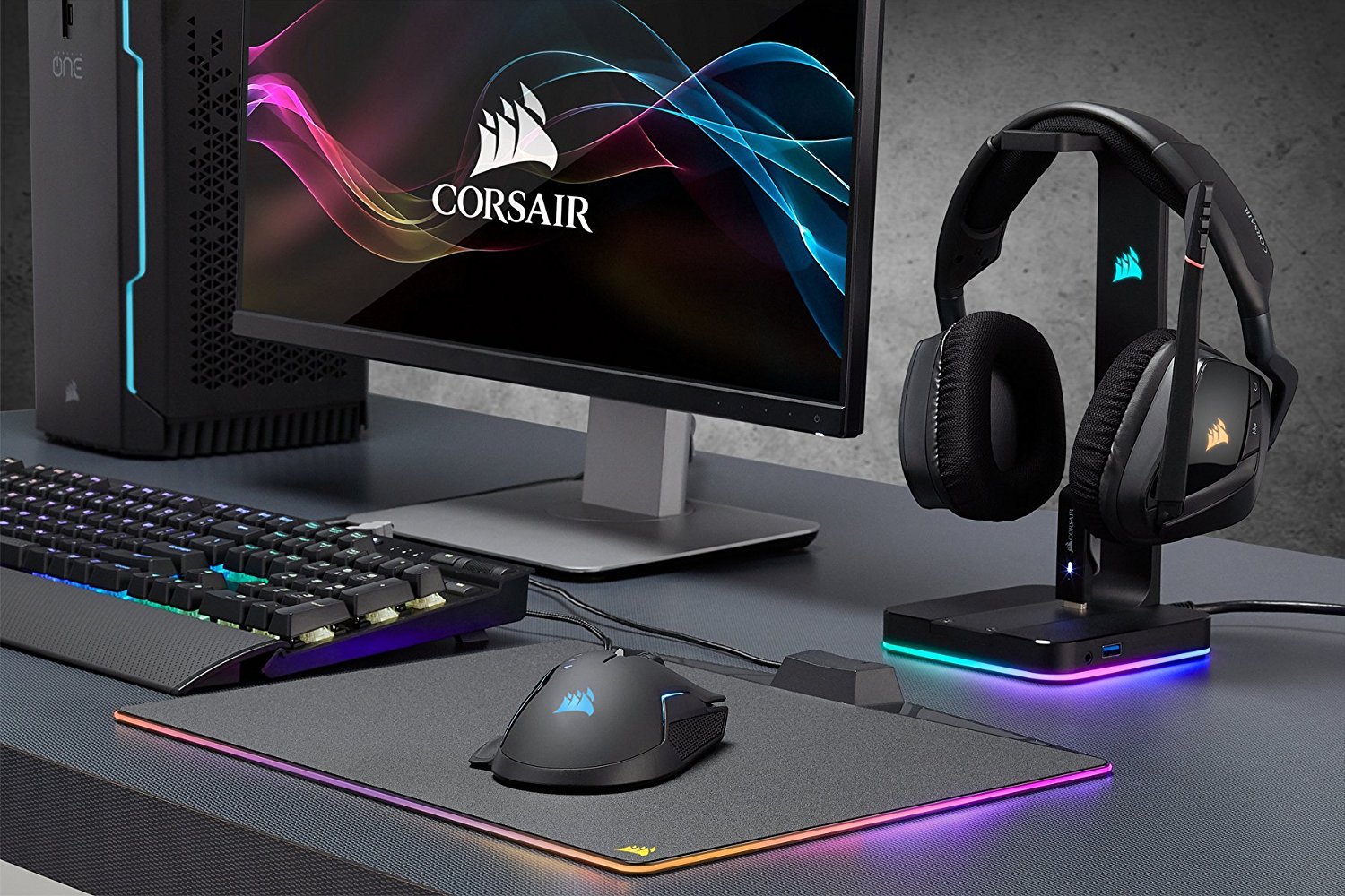 Подставка для наушников corsair rgb. Аксессуары для ноутбука. Компьютерные аксессуары реклама. Комплектующие компьютера. Компьютерная периферия и аксессуары.