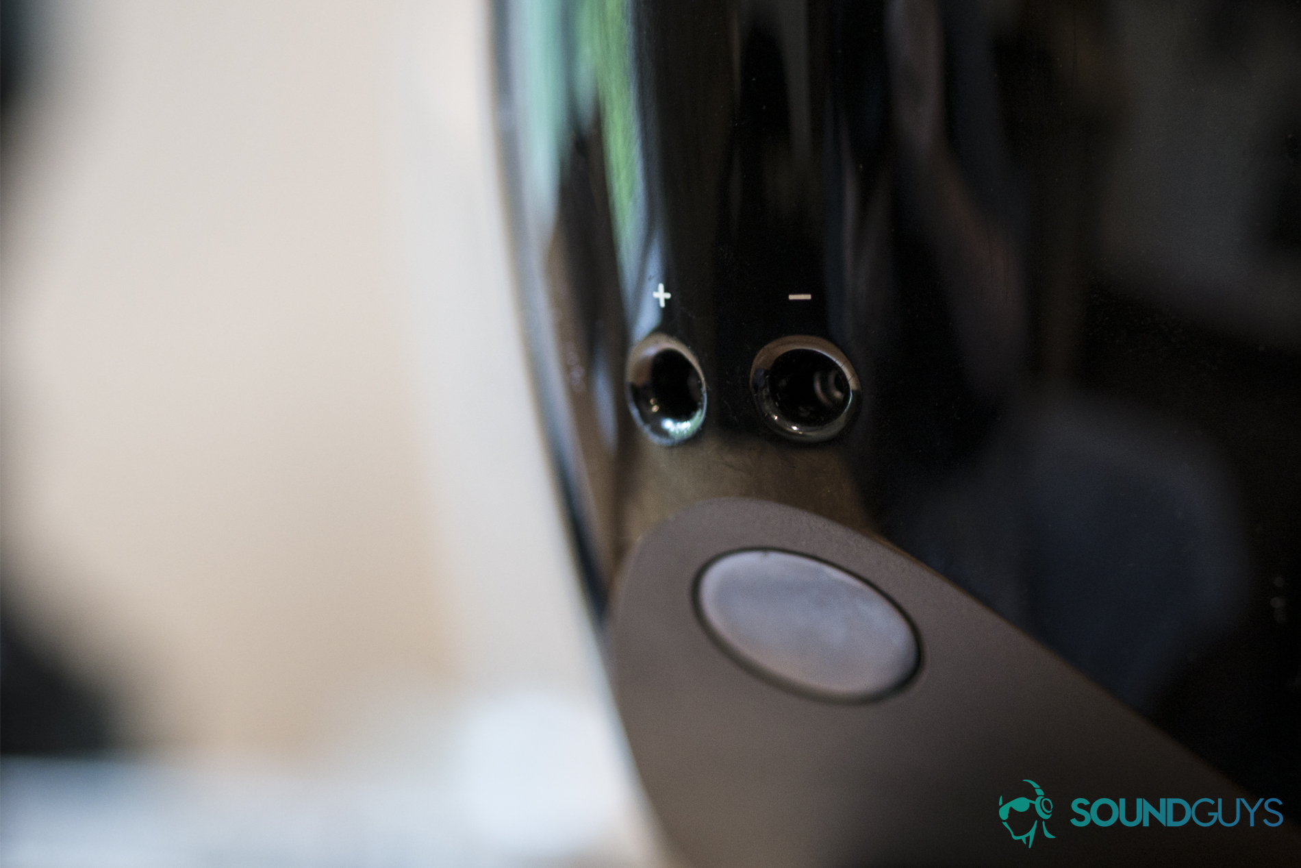 focal-sib-evo-5-1-2-wire-hookup A photo of the speaker wire ports of the Sib Evo 5.1.2 speaker system.