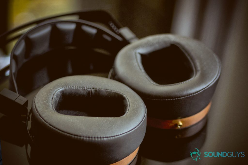 A photo of the Monoprice Monolith M1060's ear pads.