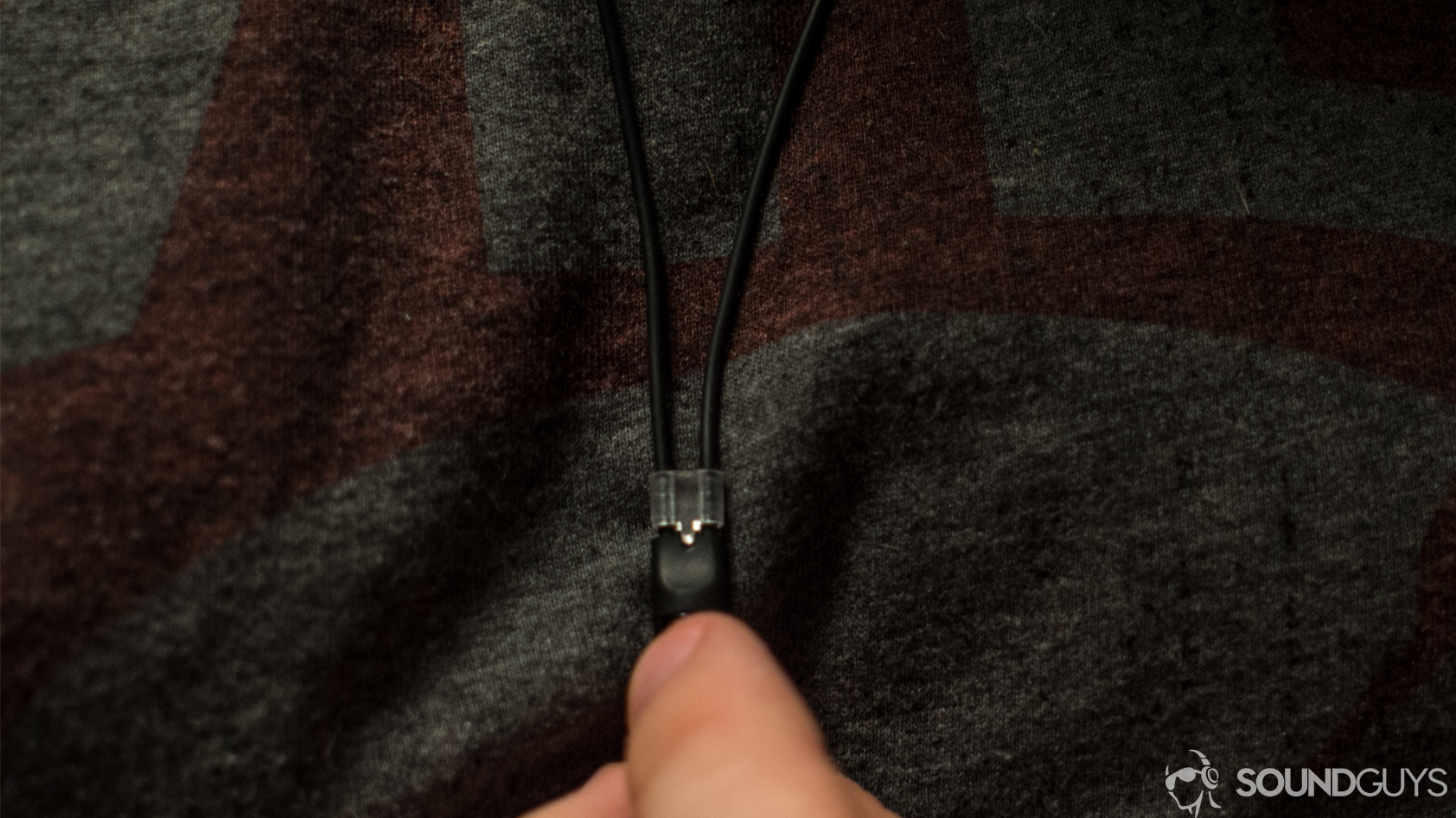 nuforce-massdrop-EDC-remote A photo of the EDC In-ear monitors' remote.