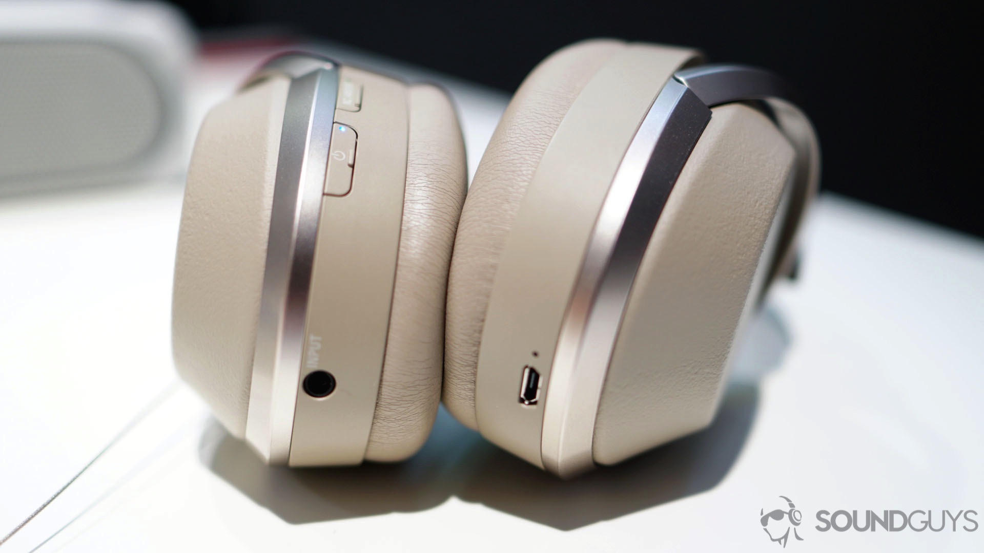 Sony WH-1000XM2 wireless noise canceling headphones SG 1