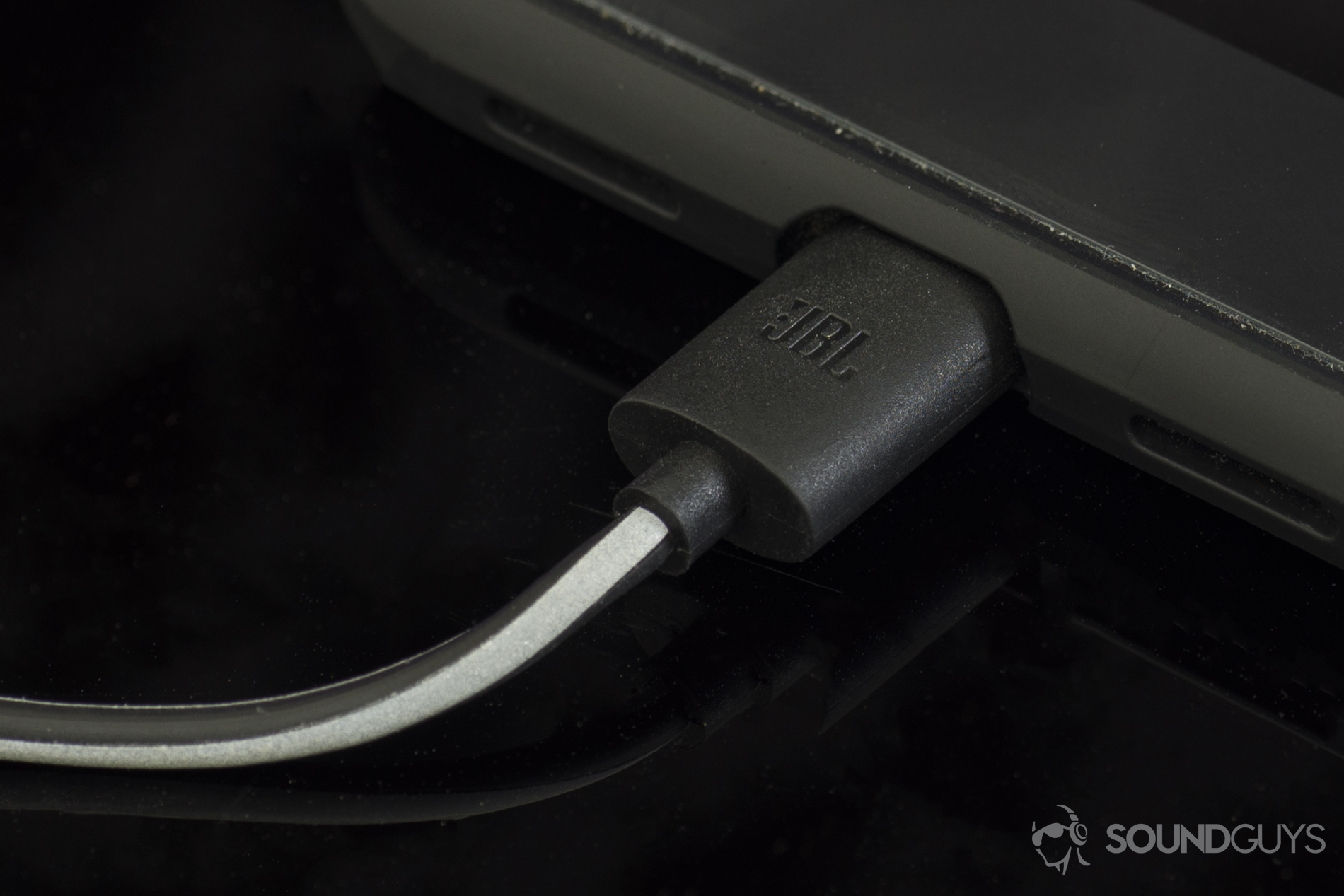 best-usb-c-headphones-jbl-reflect-aware-c-plug JBL Reflect Aware close-up of connector.