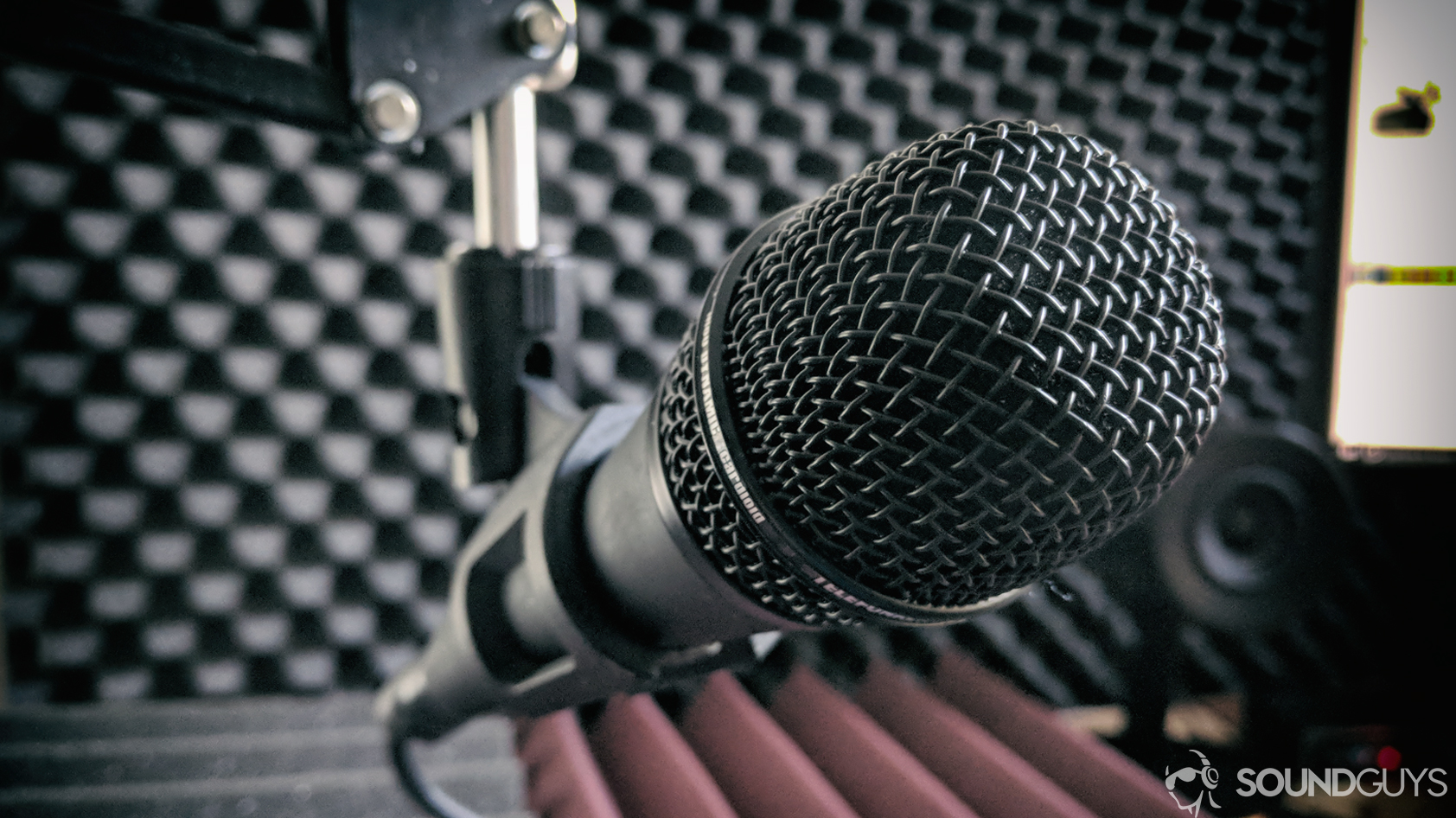 mic-pattern-hero A photo of a microphone in a recording studio.
