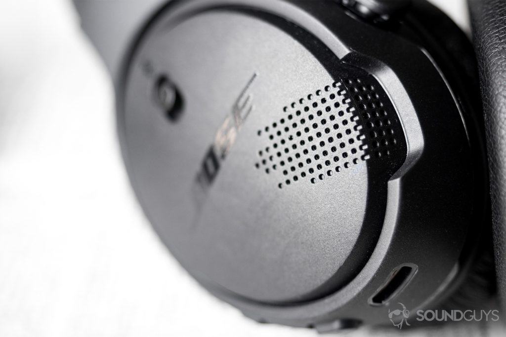 Located on the right ear cup, the dual microphones do a great job keeping relayed ambient noise to a minimum, while also increasing volume to make it easier to hear the person on the other line. Pictured: A close-up of the right ear cup of the Bose On-Ear Wireless. This image shows off the dual microphone technology.