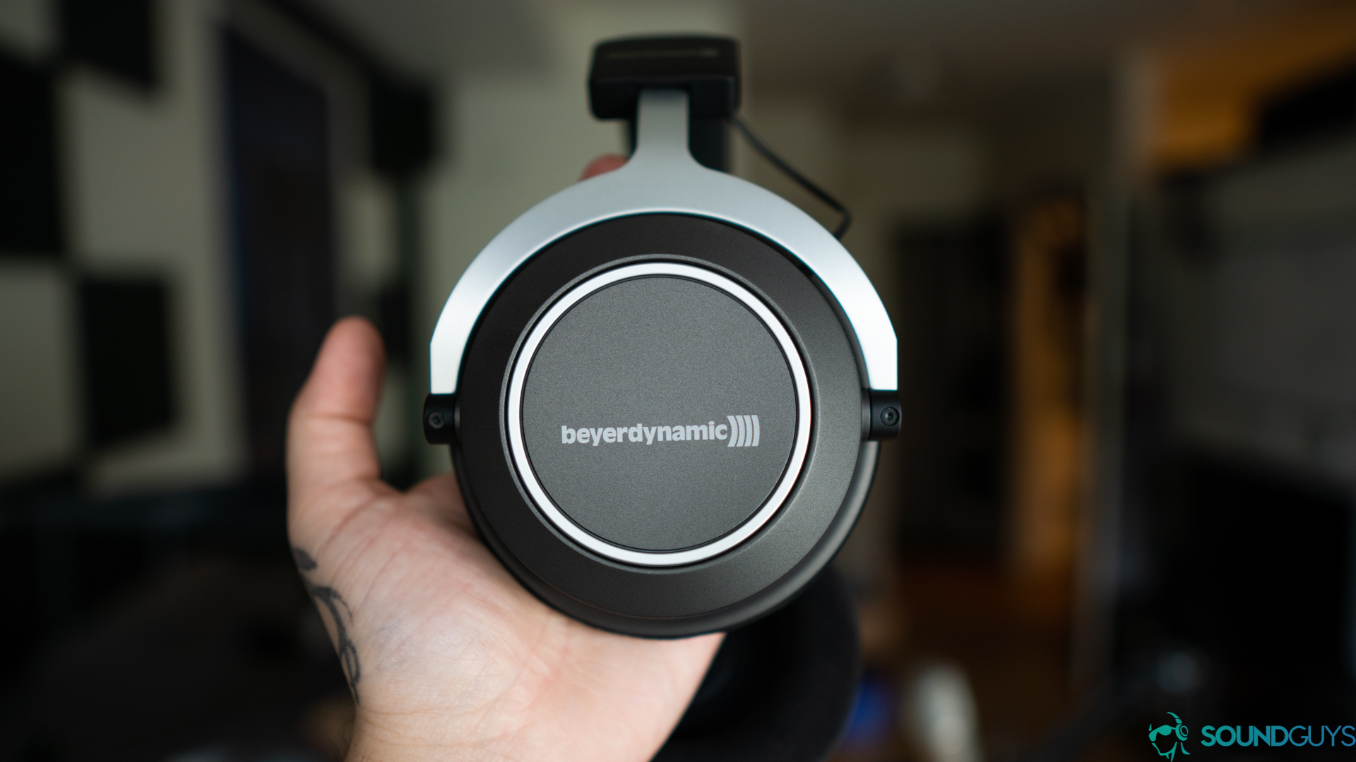 The Beyerdynamic logo on the right ear cup. 