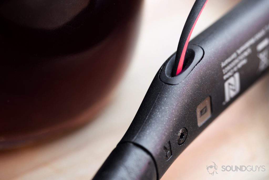 Sennheiser HD1 In-Ear Wireless: A close-up of the cable port.