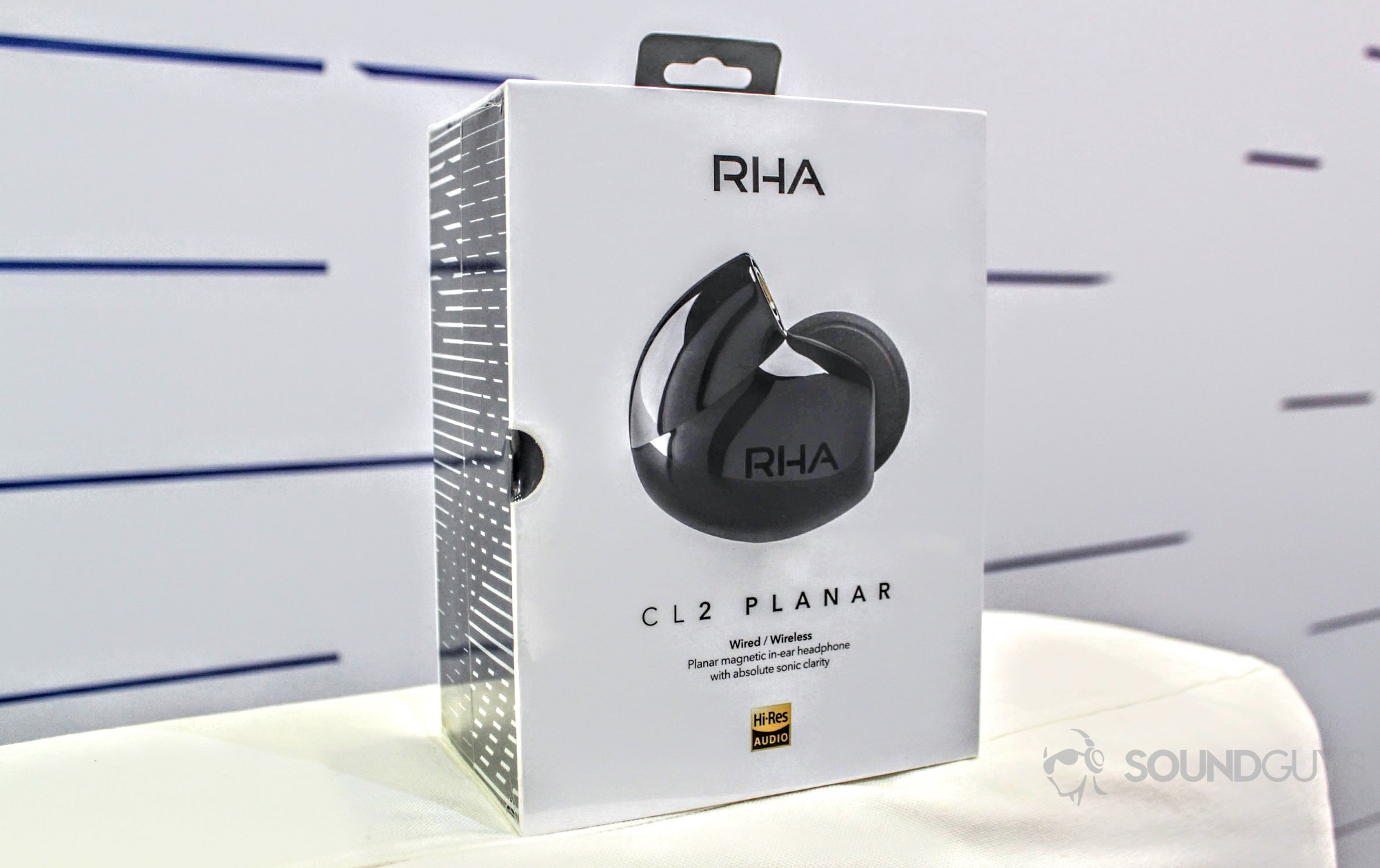 The RHA CL2 Planar retail box.