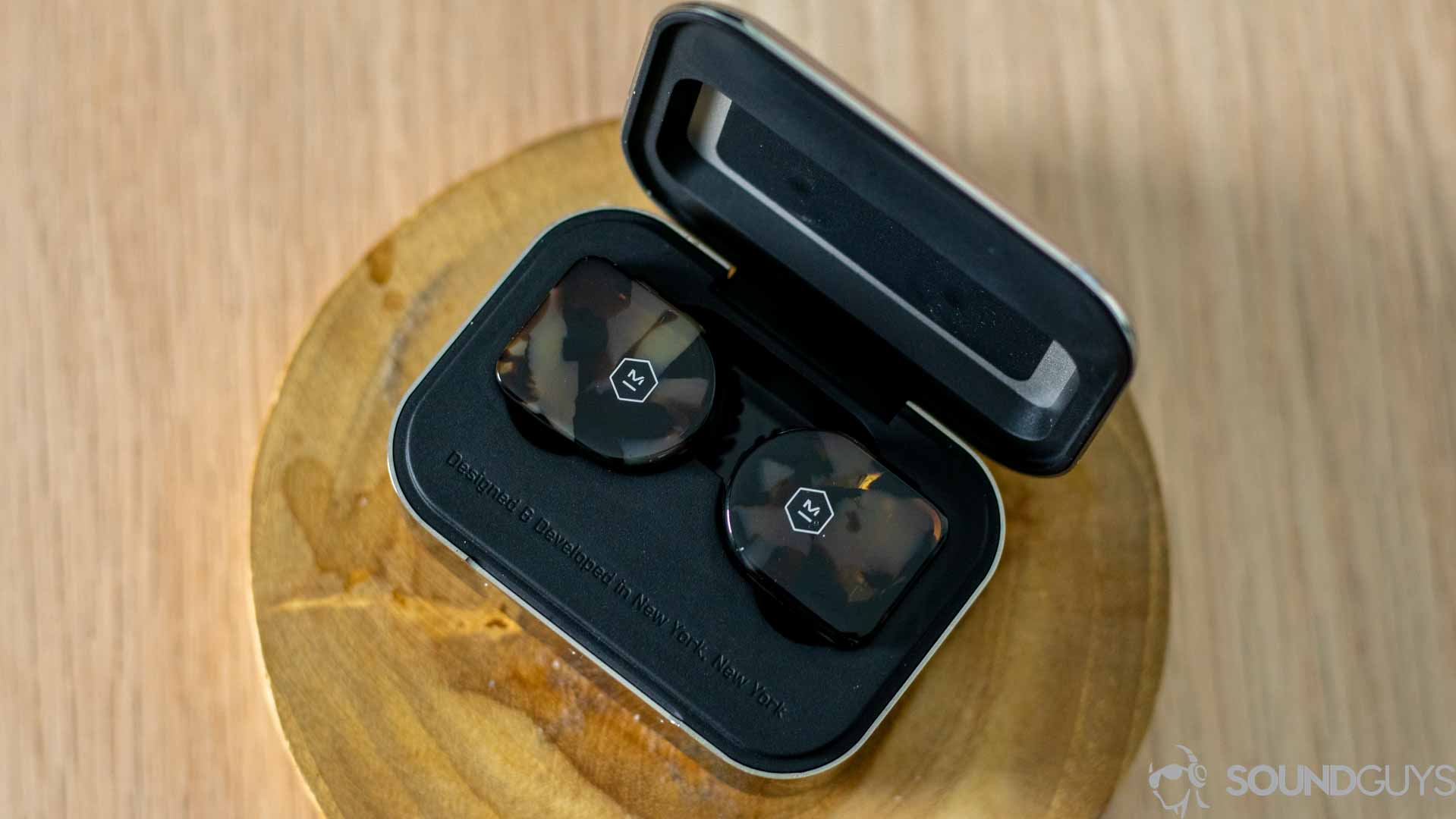 Master & Dynamic MW07-3 Close-up of the Master & Dynamic MW07 earbuds.
