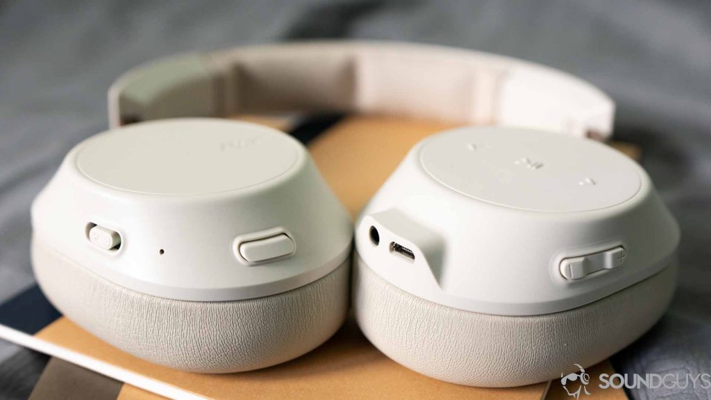 Pictured are the ports and playback controls of the Plantronics Backbeat Go 810.