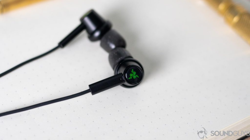 The Razer Hammerhead earbuds come with Comply memory foam tips. 