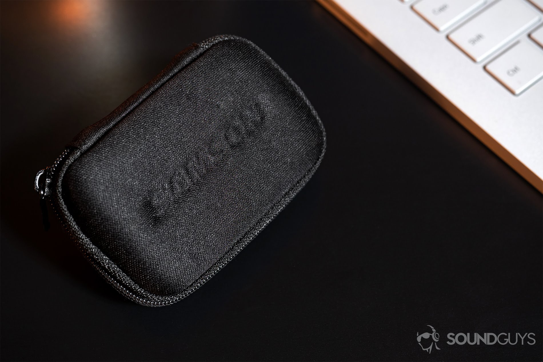 Samson Go Mic: Image of the zippered carrying case.