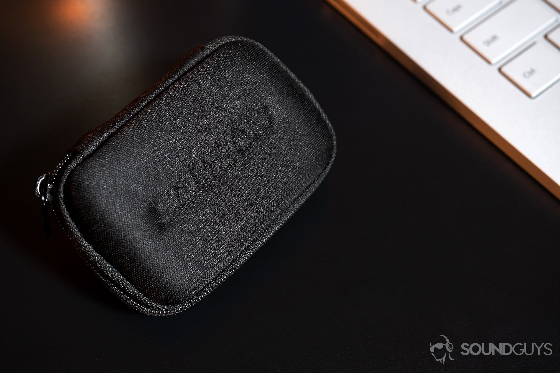 Samson_Go Mic-5 Samson Go Mic: Image of the zippered carrying case.