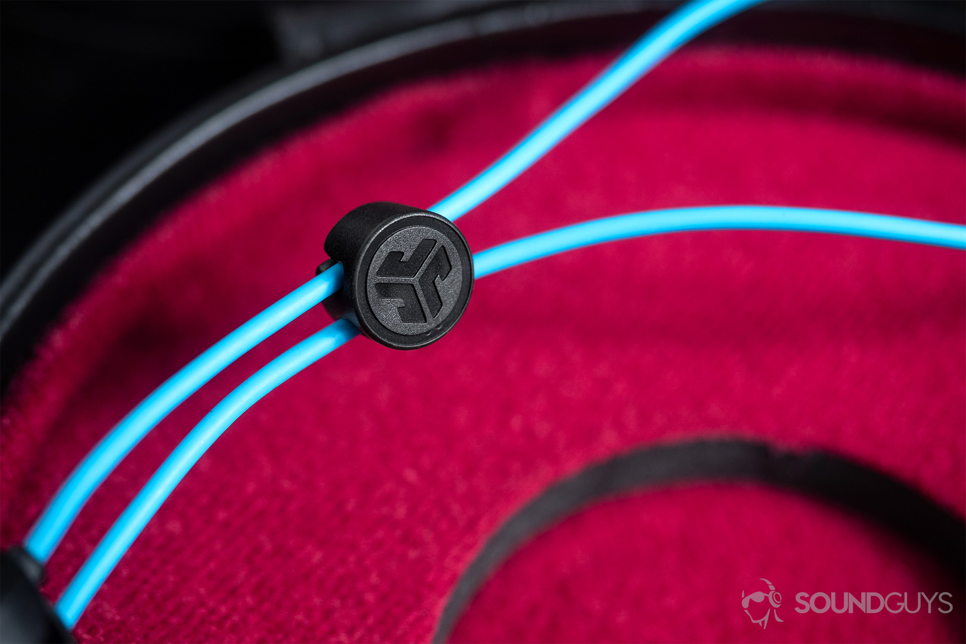 JLab Fit Sport Wireless: The cable management mechanism on the back of the wire joining both earbuds.