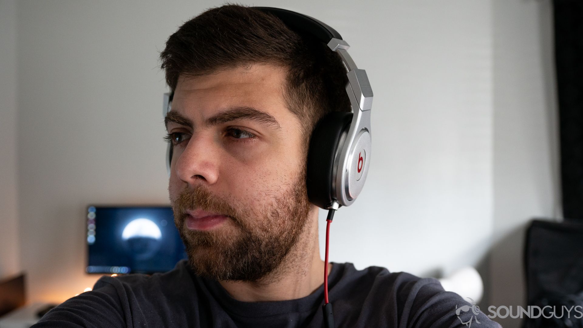 Beats Pro-8 Picture of Adam wearing the Beats Pro.