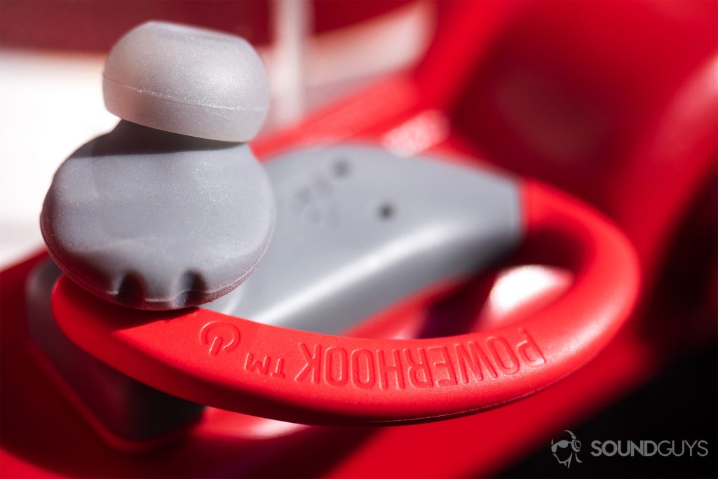 JBL Endurance Peak: A close-up of the PowerHook design.