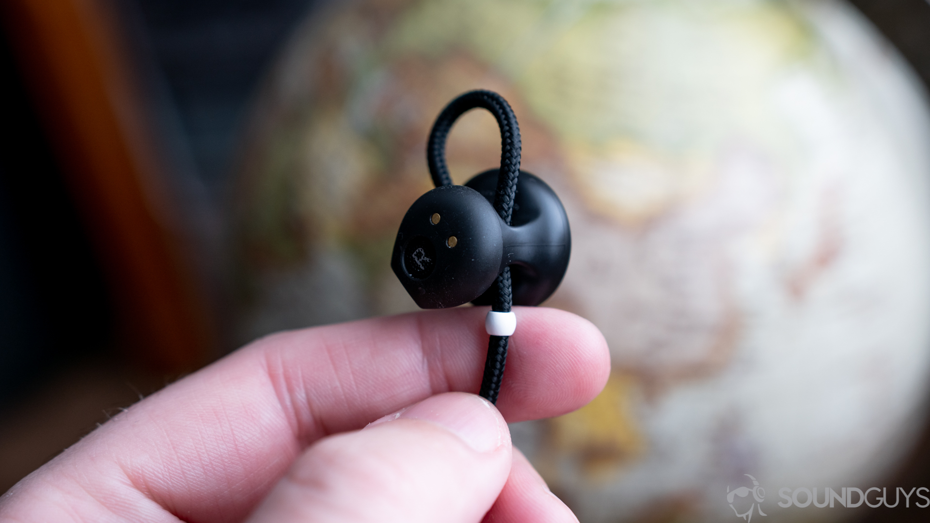 Google Pixel Buds-3 Close-up of the adjustable wire for the Google Pixel Buds.