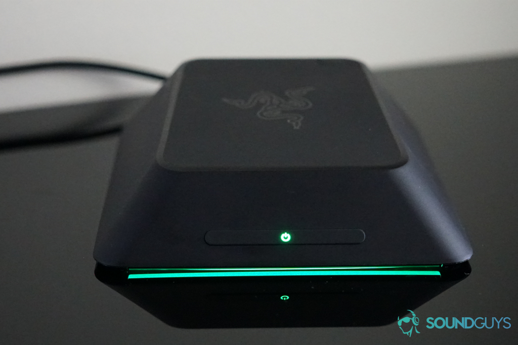 A 2.4GHz wireless RF Hub for the Razer Thresher Ultimate gaming headset.