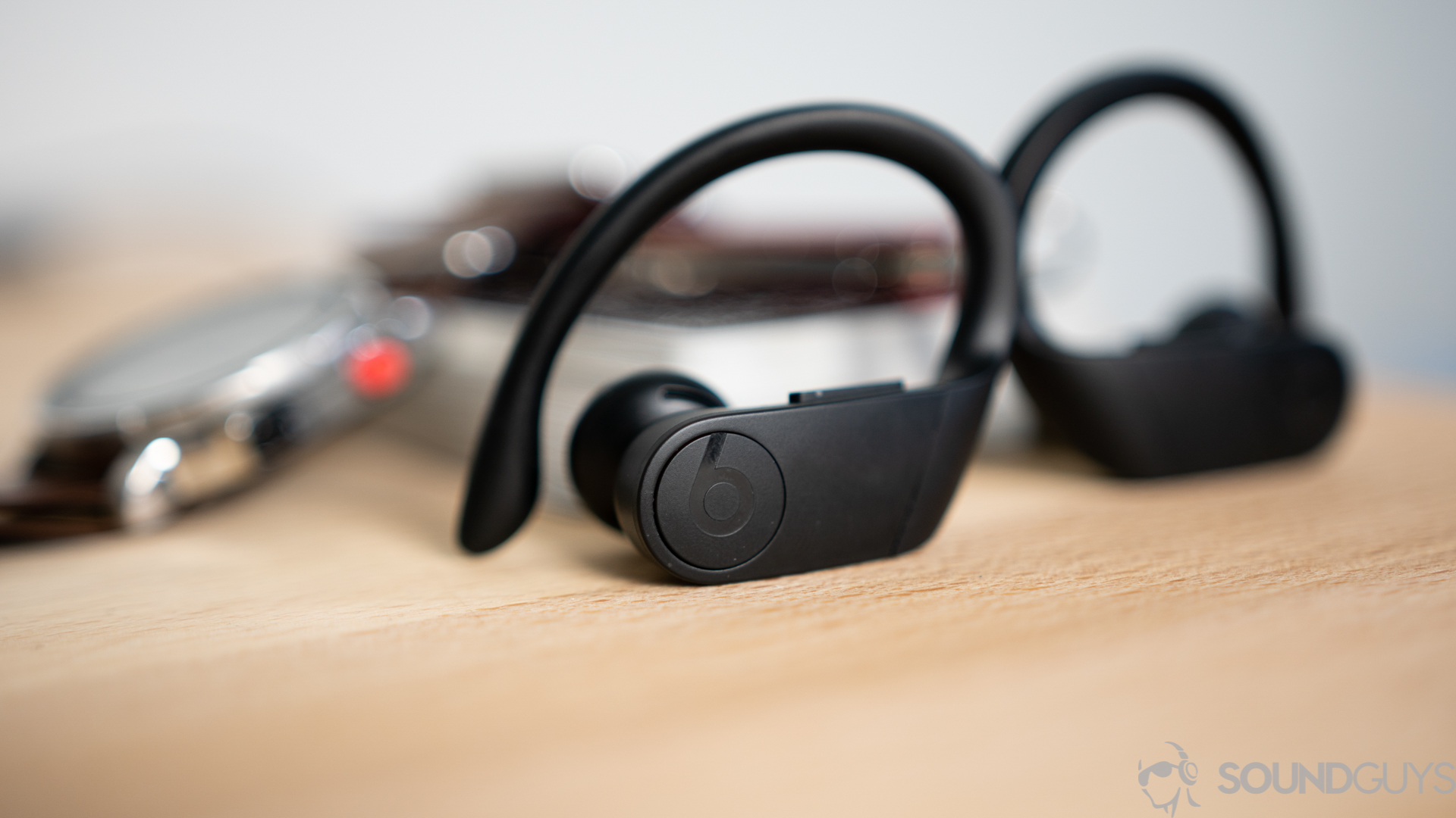 Beats Powerbeats Pro vs Bose Earbuds - SoundGuys