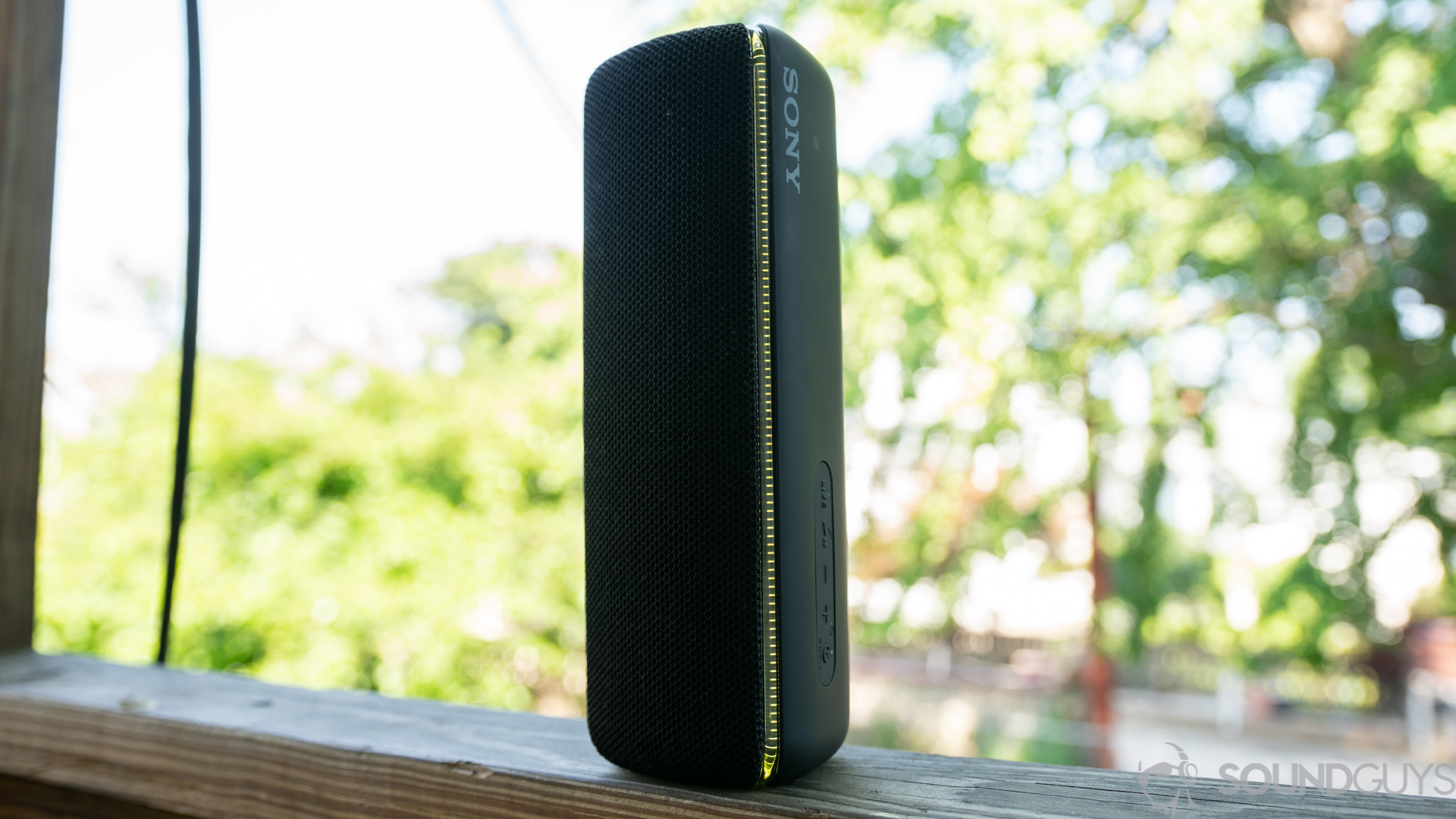 Sony SRS-XB32 review: BT speaker packed with features - SoundGuys