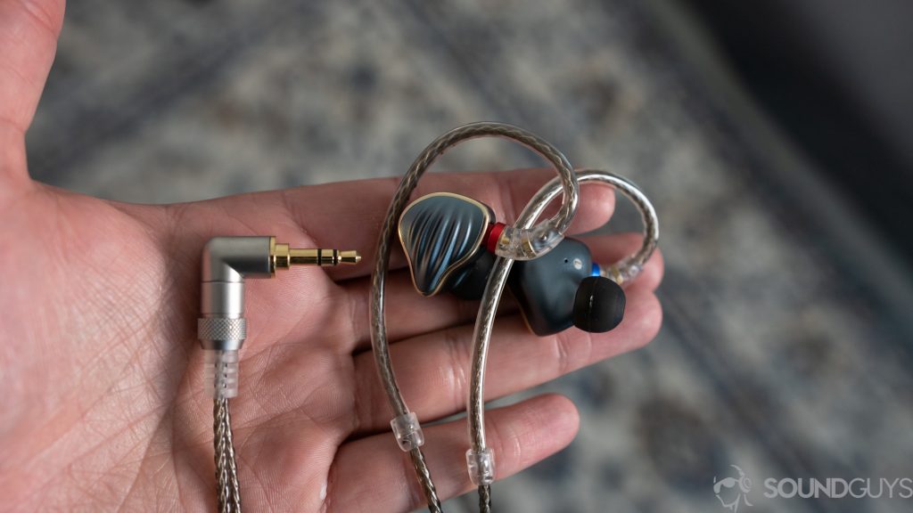 Fiio FH5 in-ears in hand