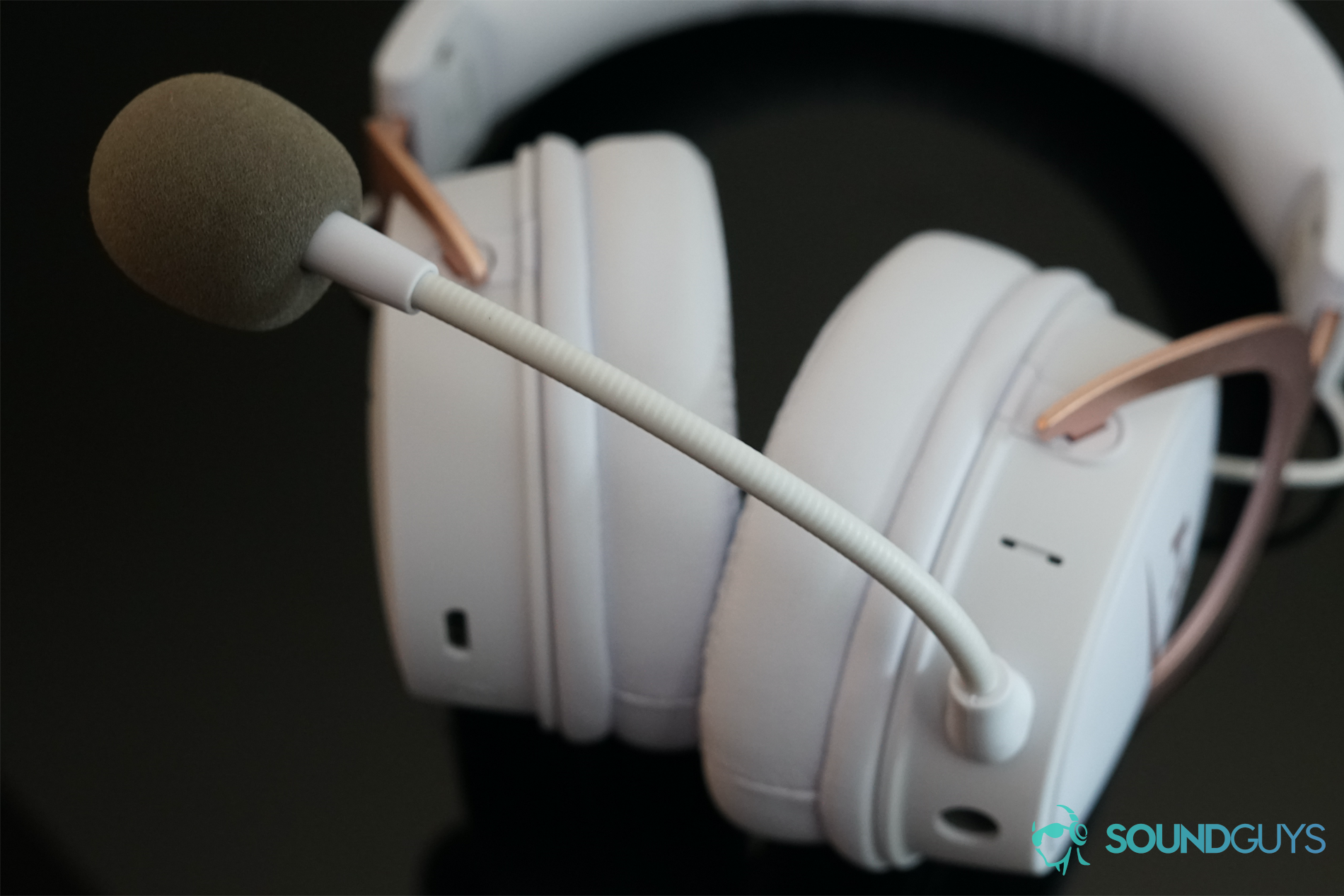 HyperX Cloud Mix Mic shot The HyperX Cloud Mix lies on its back, displaying its detachable mic.