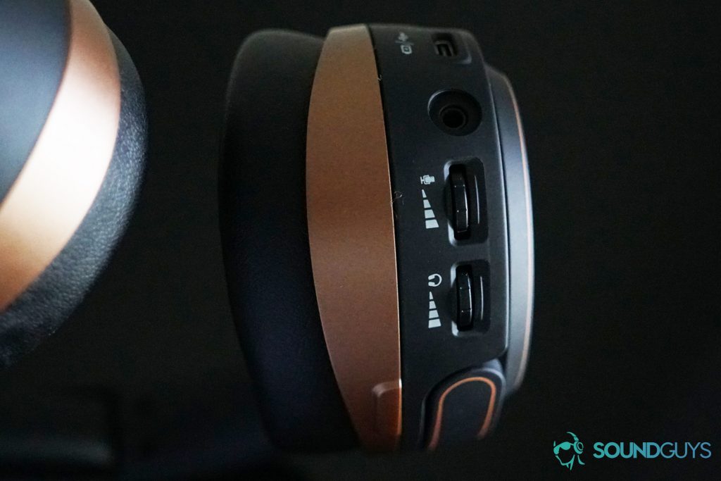 Audeze Mobius headphone controls.