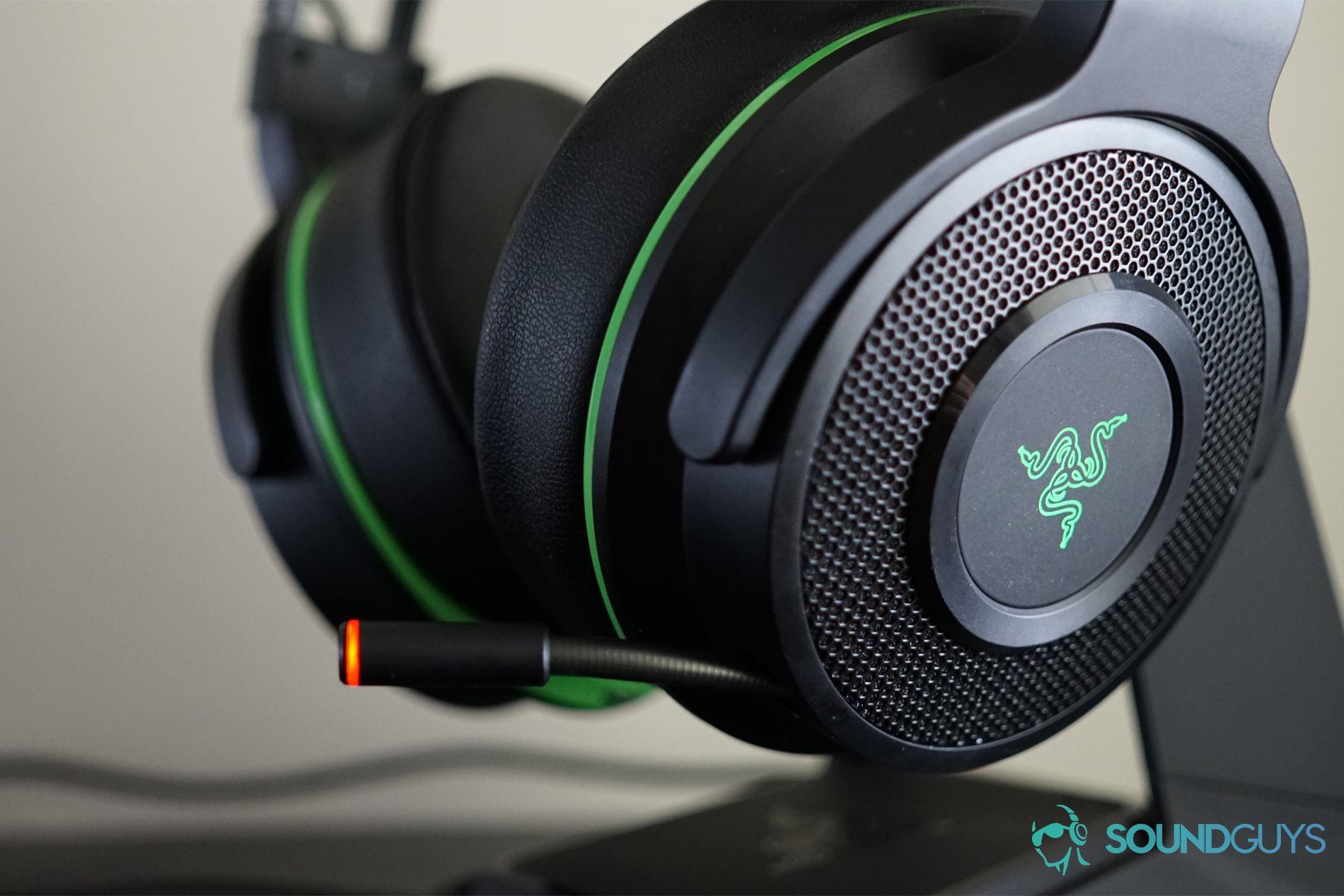 Thresher 4 A close up shot of the Razer Thresher Ultimate gaming headset microphone.