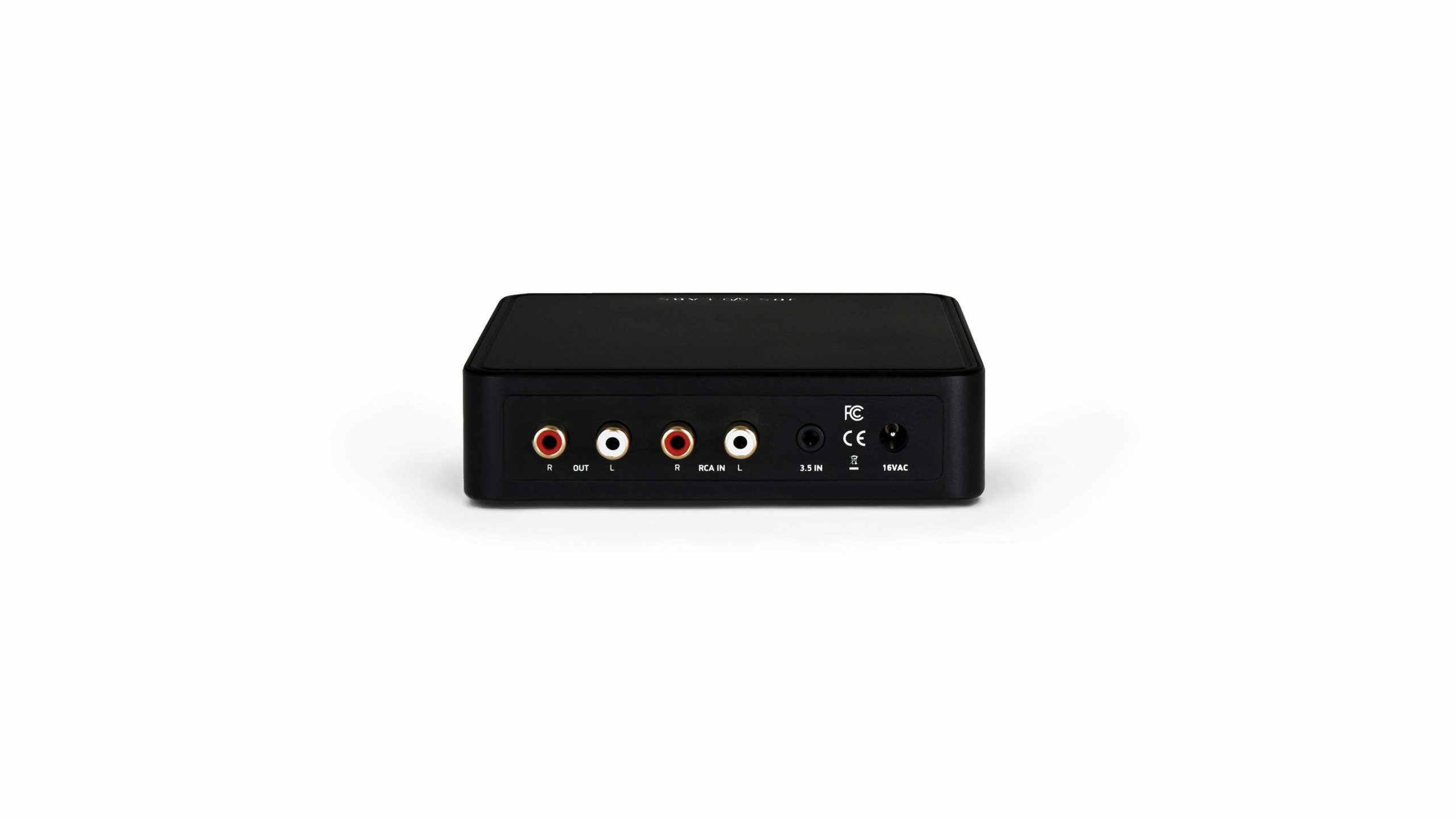 A photo of the JDS Atom amp rear audio inputs RCA.