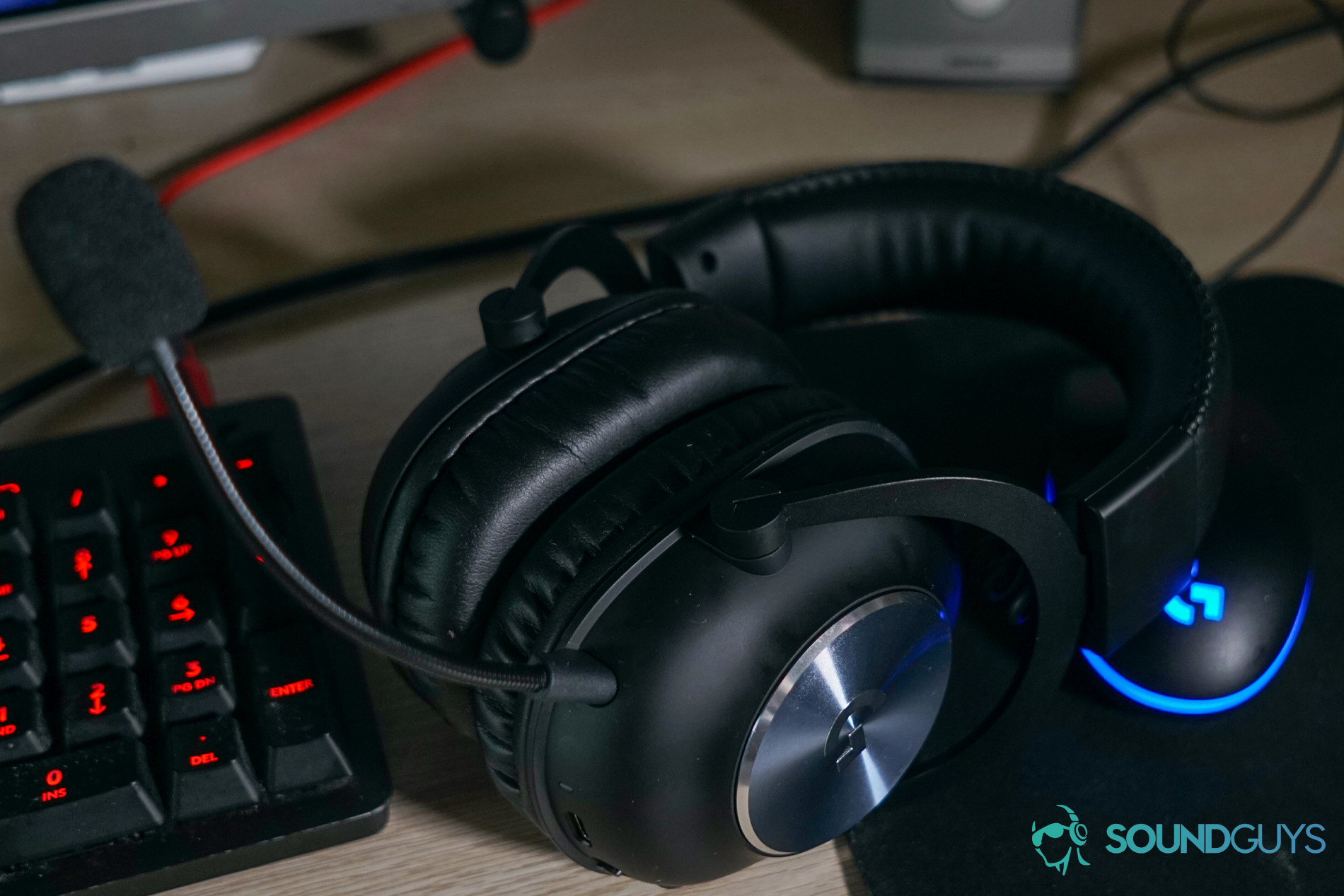 Headset gamer inalámbrico - Logitech - G935 LightSync Surround 7.1