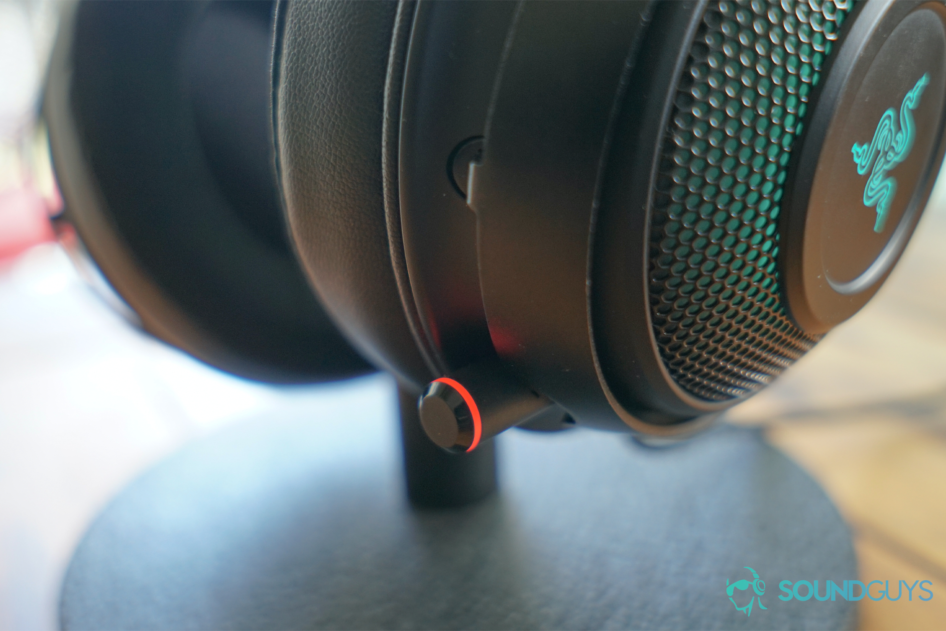 A close up shot of the Razer Kraken Ultimate's retracted microphone.