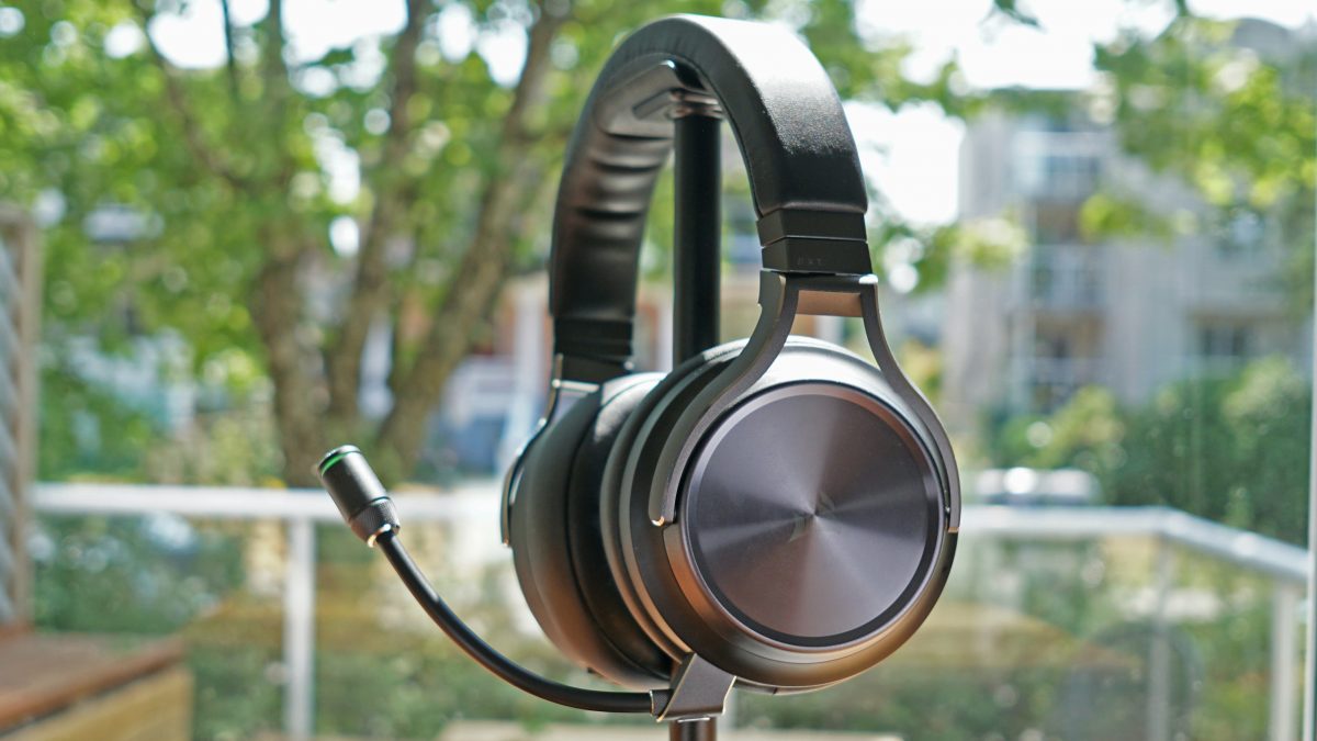 Corsair Virtuoso RGB Wireless XT review SoundGuys