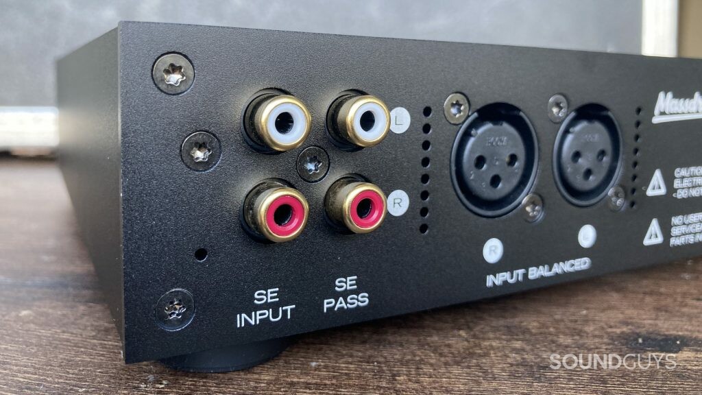The back panel of a headphone amplifier showing balanced and Single Ended input connectors.