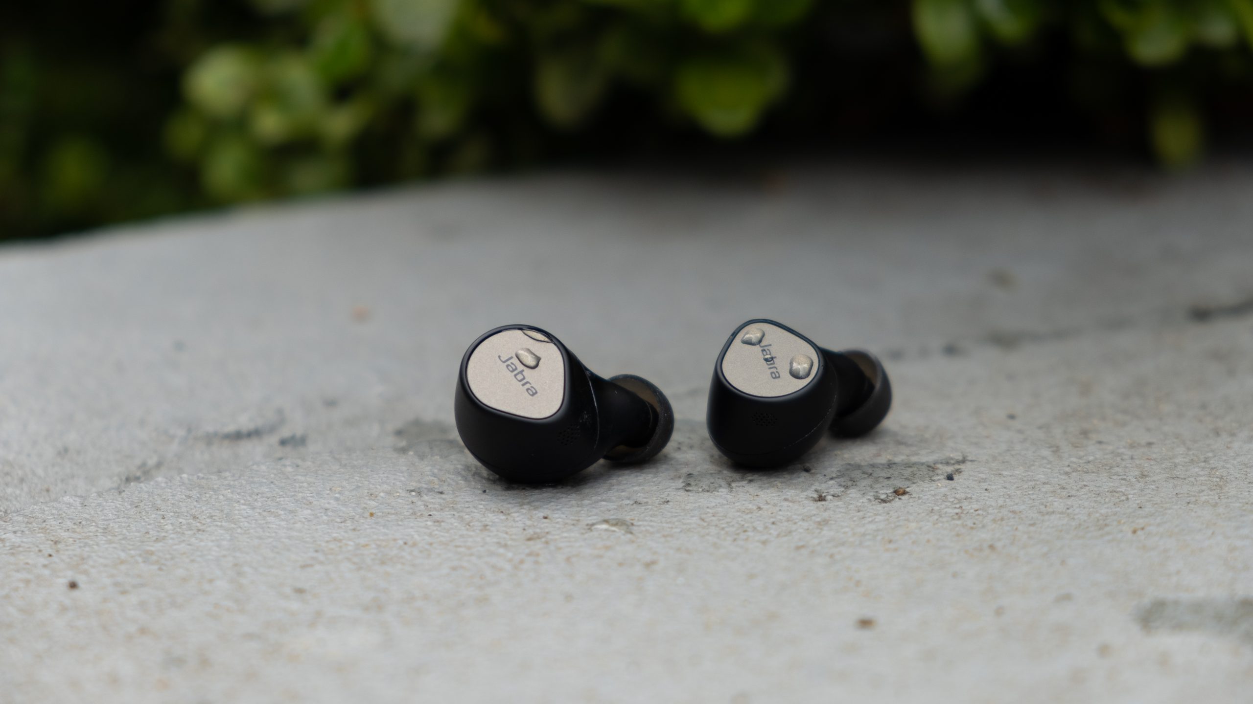 Jabra Elite 7 Pro earbuds in rain.