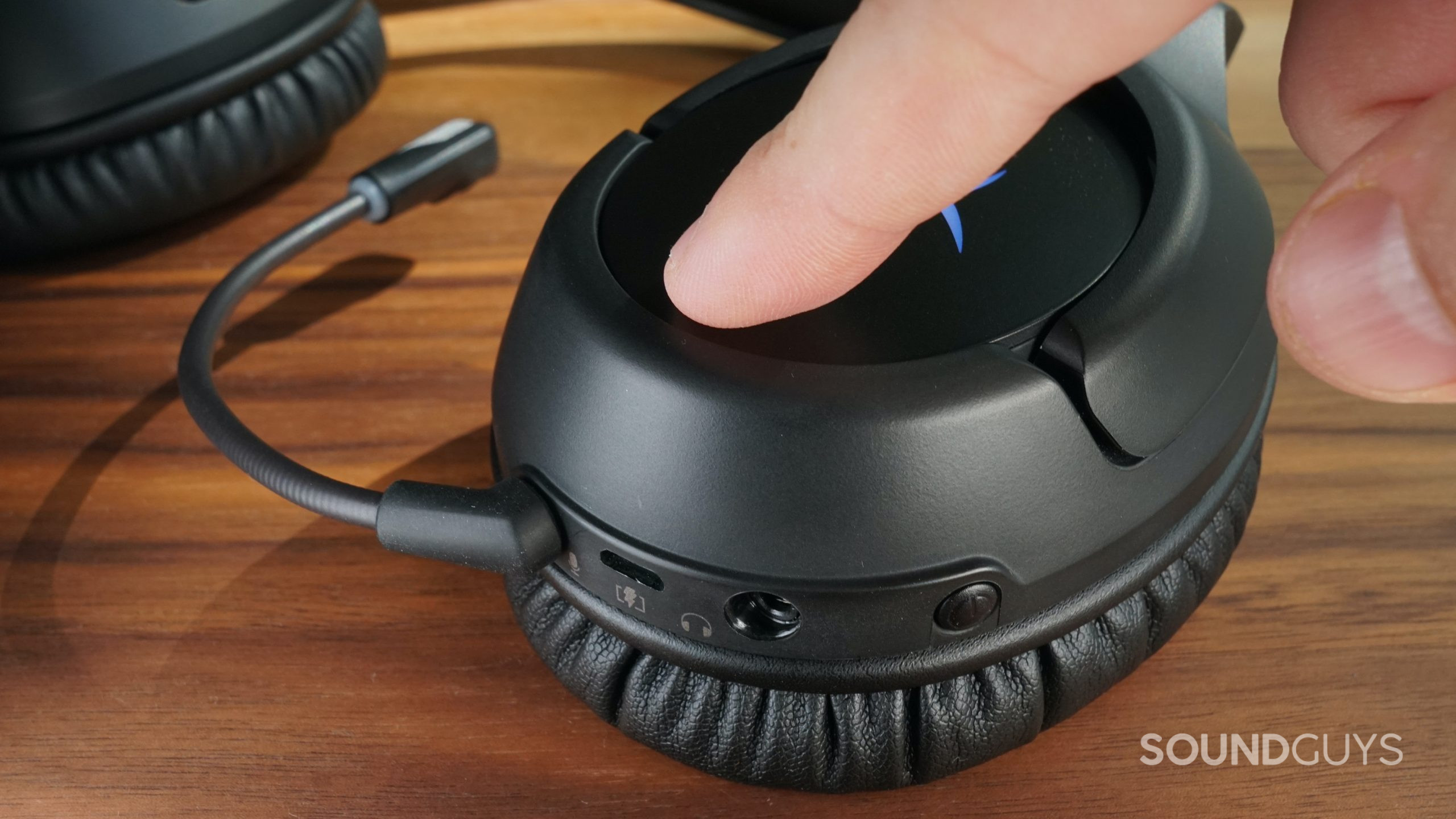 HyperX Cloud Flight review: A good mid-tier option with little frill