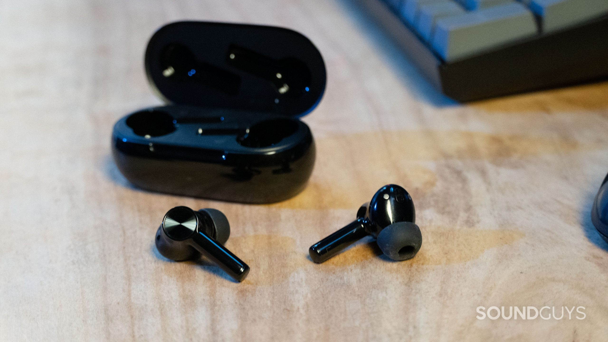 OnePlus Buds Z2 TWS review - Do the affordable ANC headphones make you  forget the OnePlus Buds Pro? -  Reviews