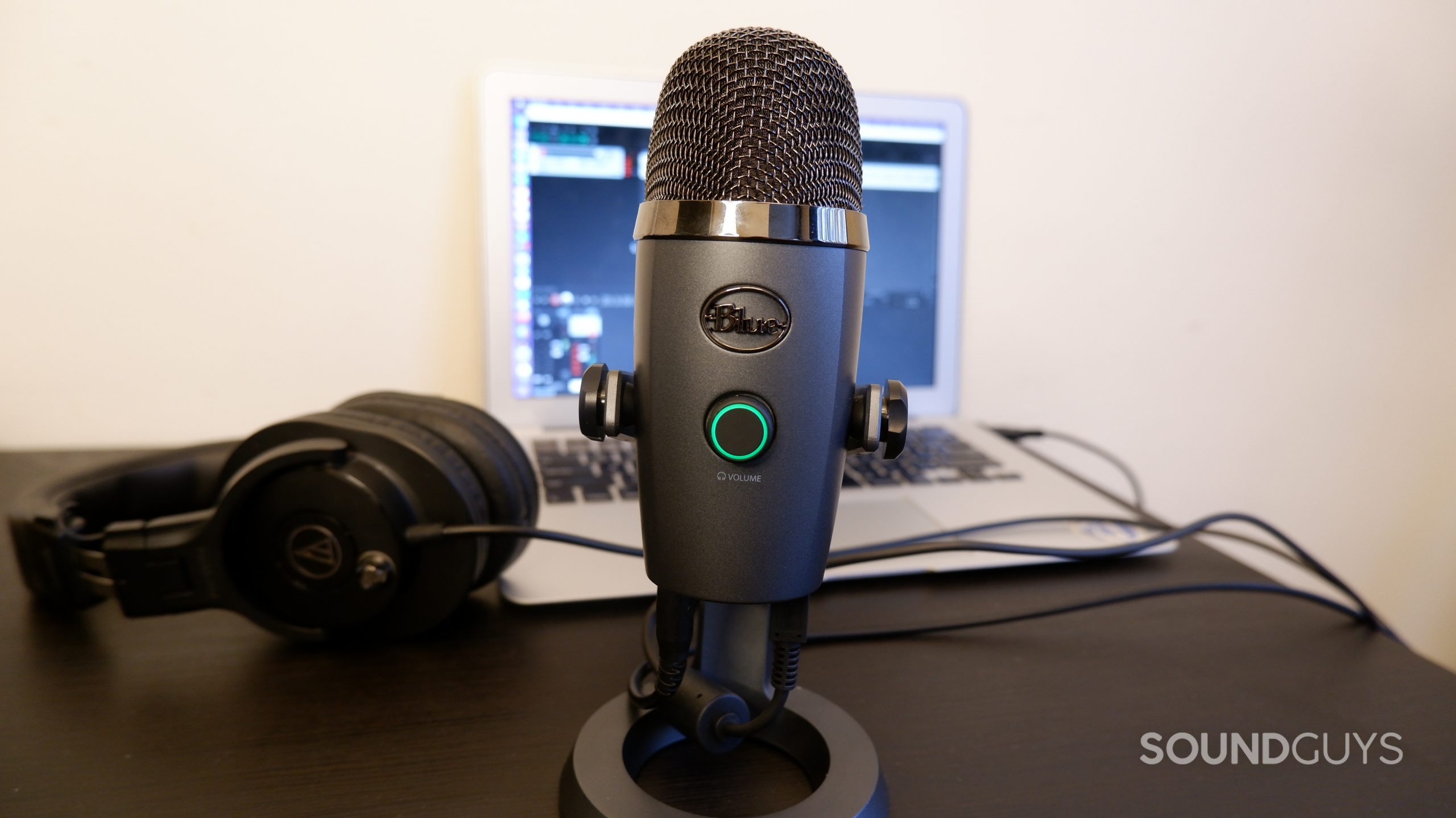 Best USB Microphone! Blue Yeti Review + Mic Test 