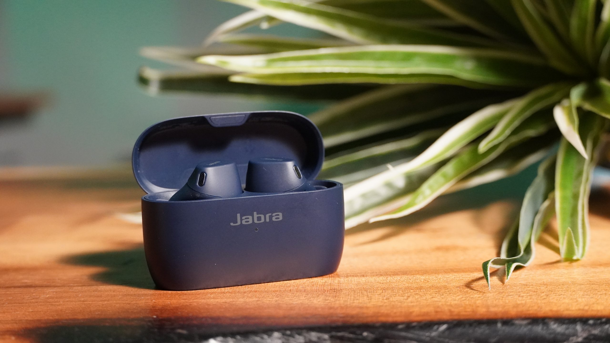 Jabra Elite 4 Active: Hands-on with the Google Fast Pair earbuds