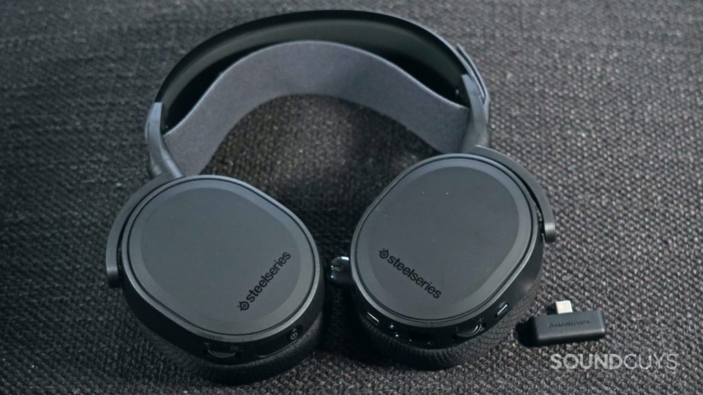 The SteelSeries Arctis 7+ 