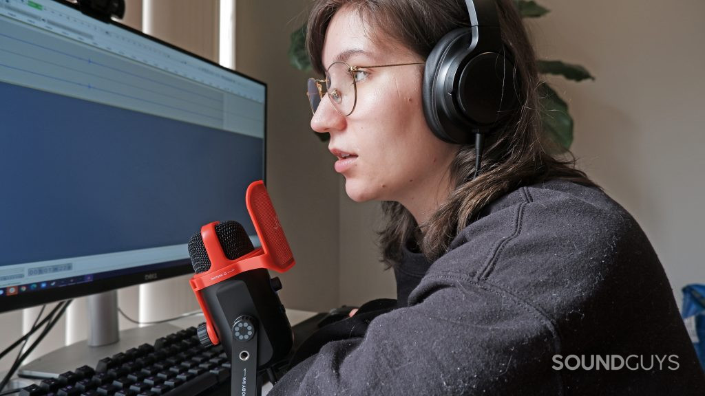 The JOBY Wavo POD being used in front of a computer running Audacity.