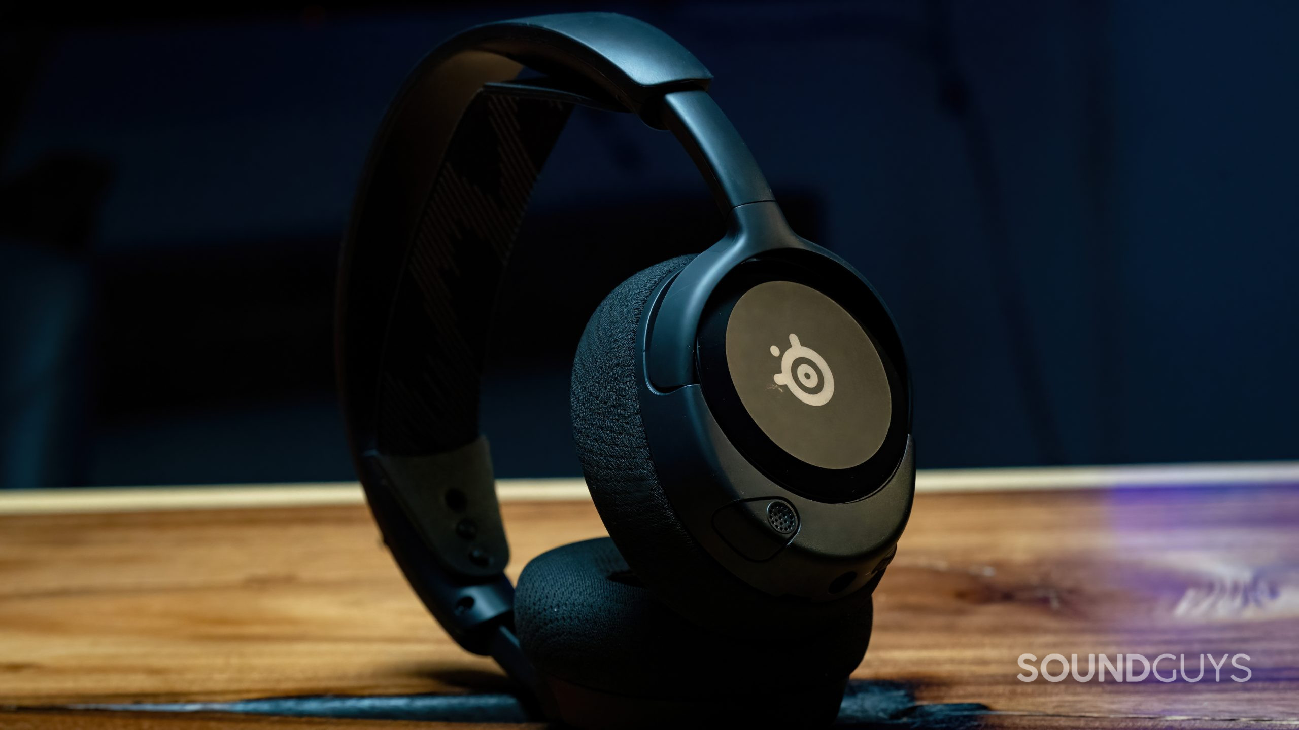 Over-ear headphones articles - SoundGuys