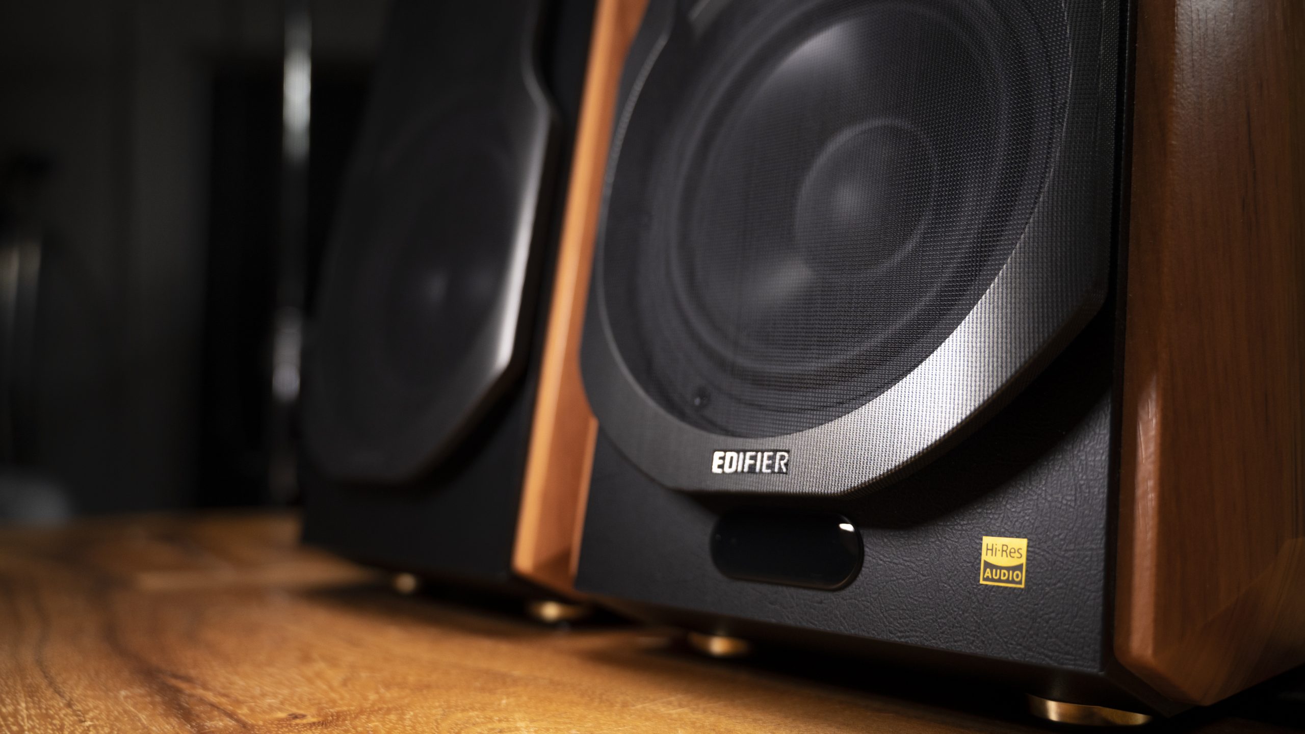 20221215-RM-Edifier-Speakers-94 A close up shows the bottom grills of the Edifier S1000W