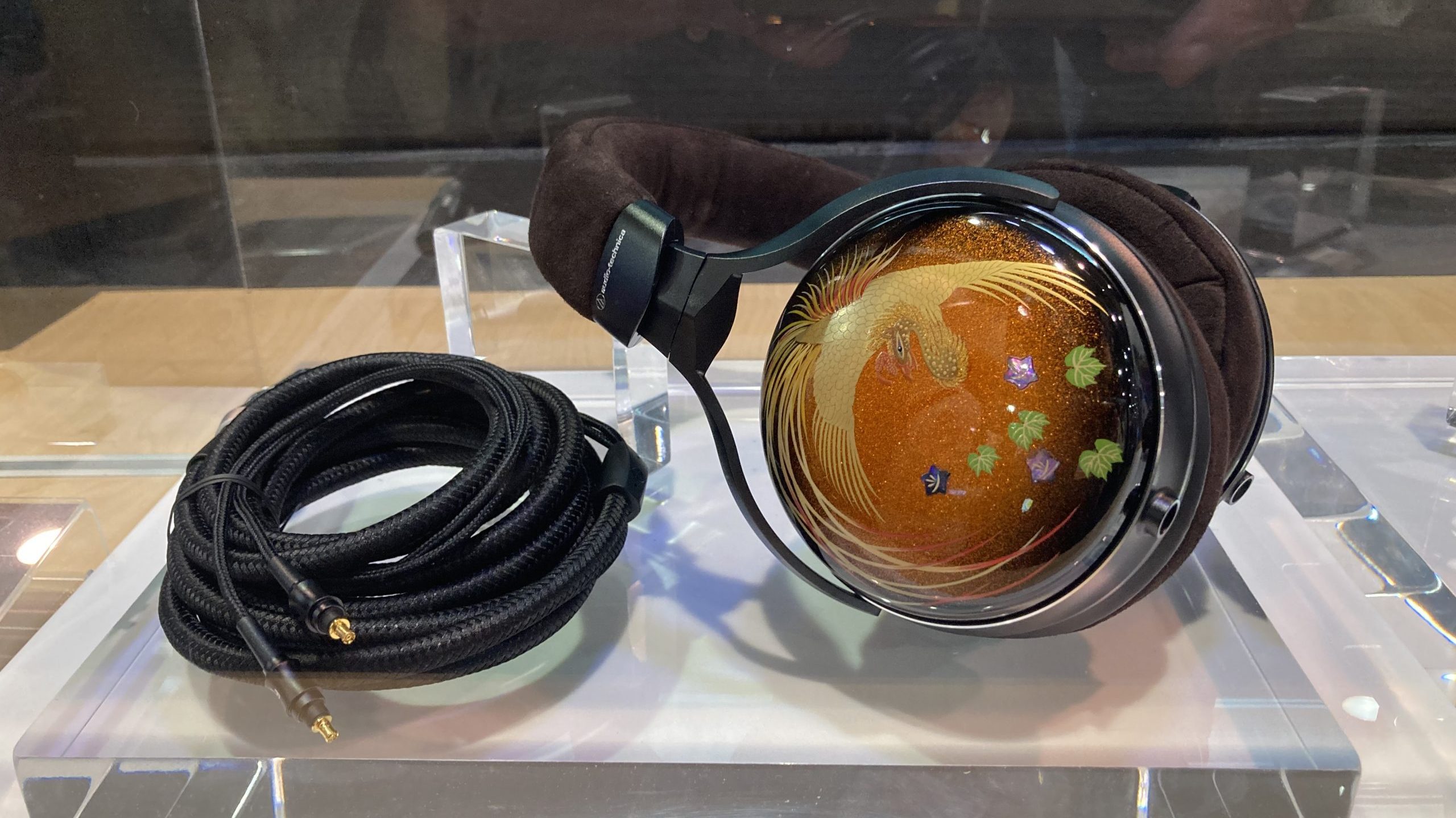 IMG-0754 Audio-technica ATH-W2022 headphone.